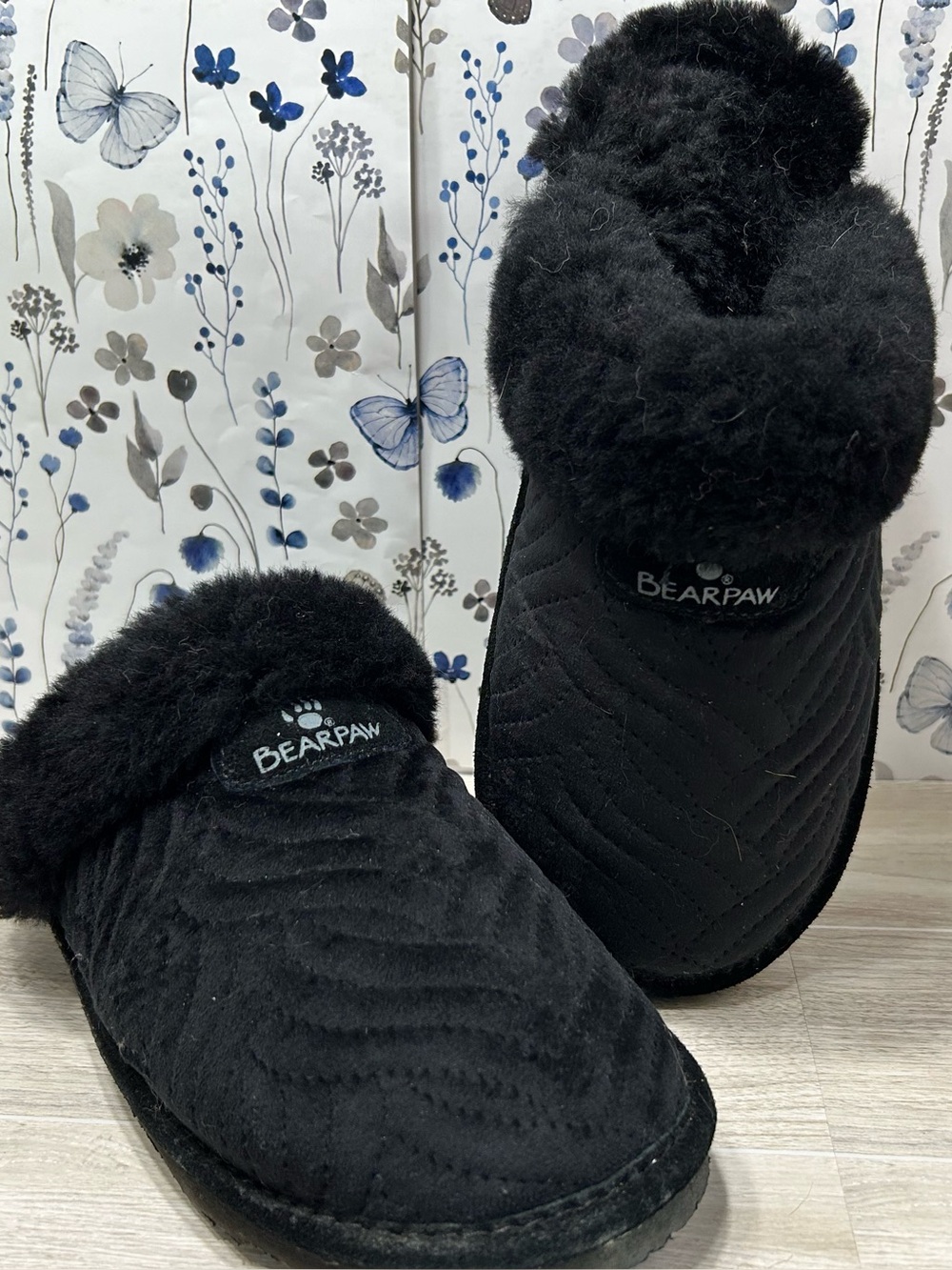 Bearpaw black slip-on clog slippers